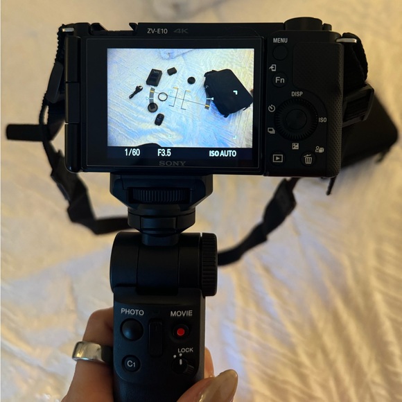 Sony Alpha ZV-E10 Mirrorless Vlog Camera Kit - Black w/ accessories included! - Picture 7 of 16